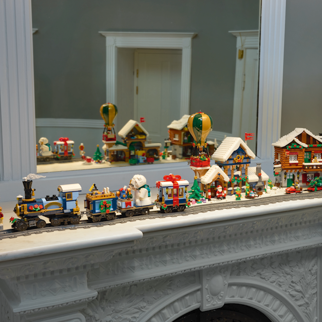 LEGO® Icons Holiday Express Train