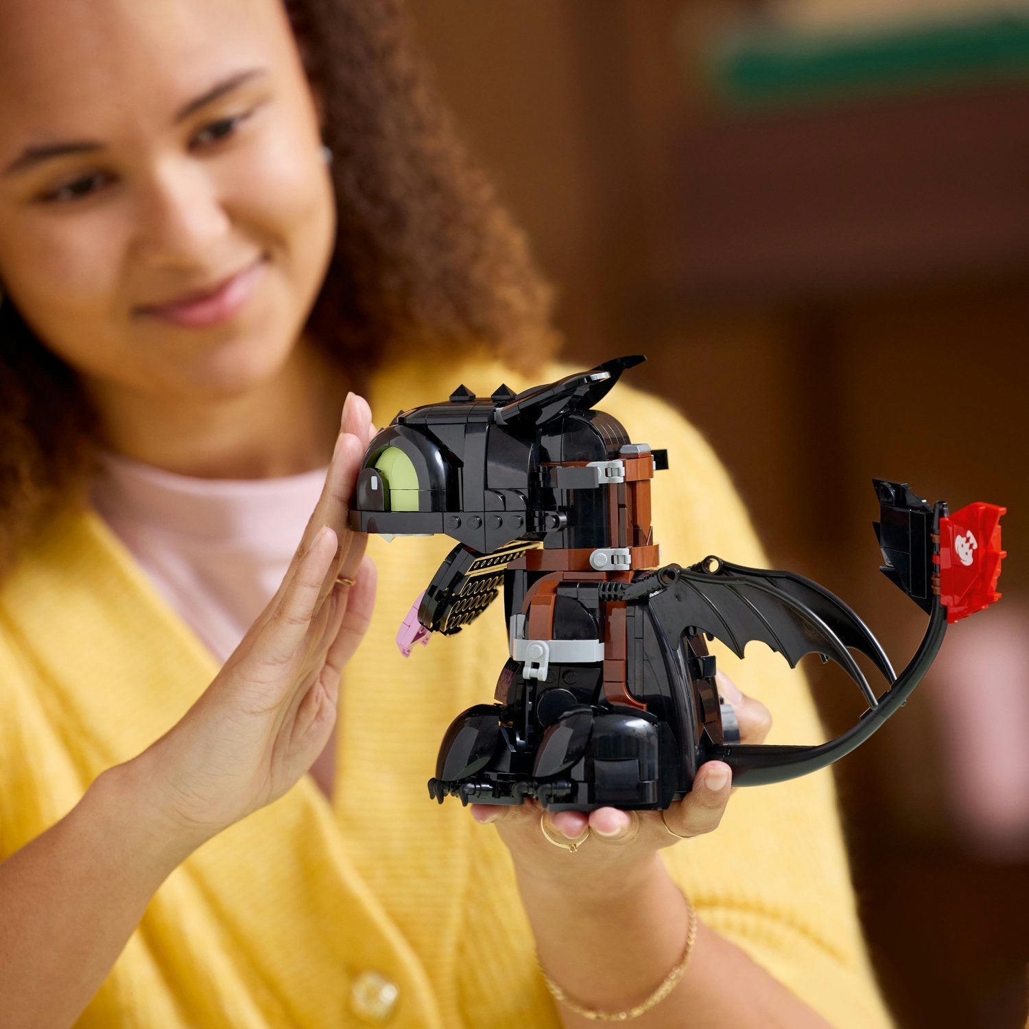 LEGO® ICONS™ How to Train Your Dragon: Toothless