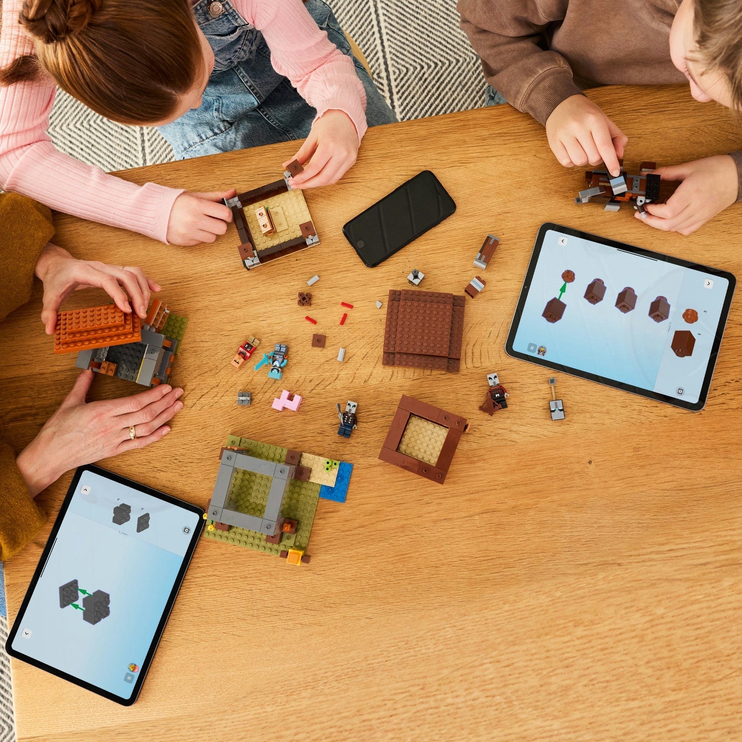 LEGO® Minecraft® The Pillager Outpost and Ravager