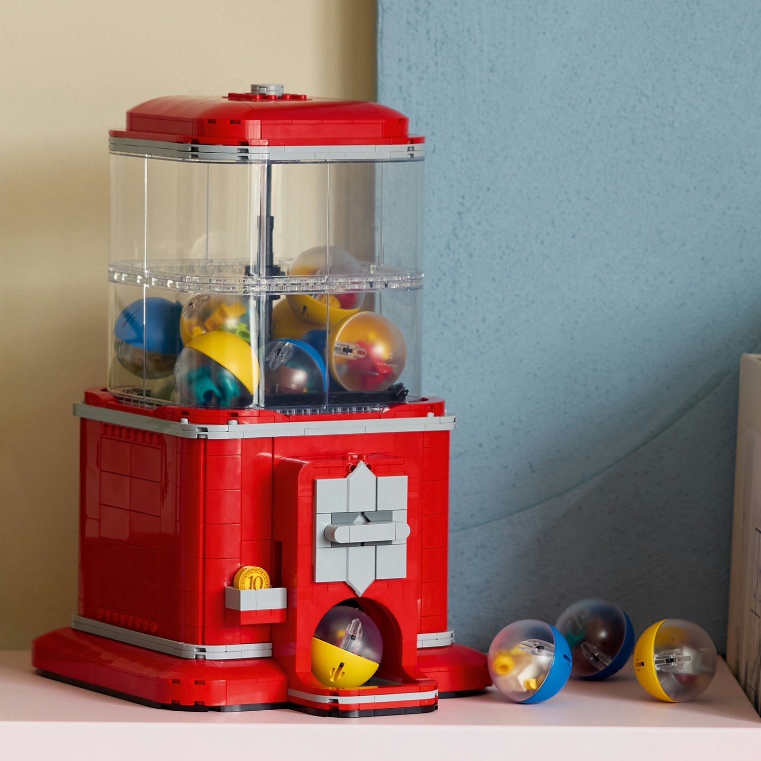 LEGO® Ideas Minifigure Vending Machine