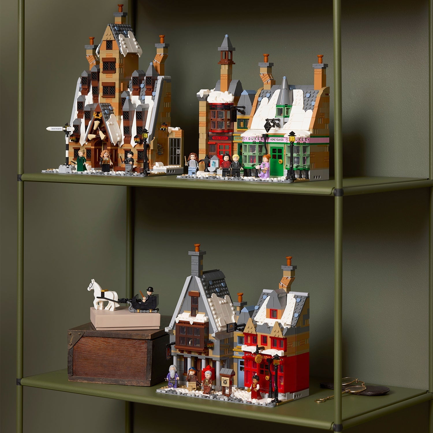 LEGO® Harry Potter™ Hogsmeade™ Village – Collectors' Edition