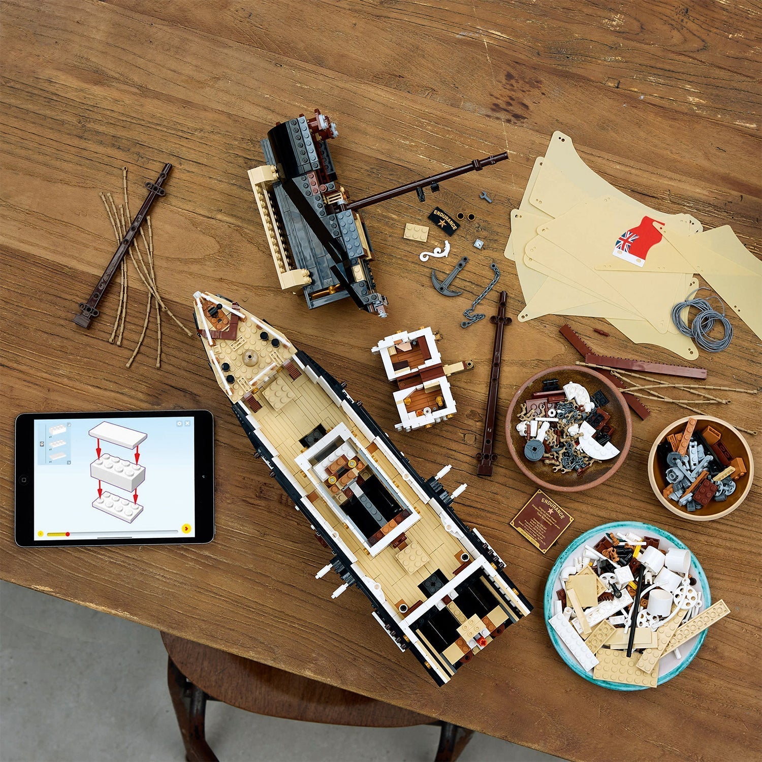 LEGO® ICONS™ The Endurance