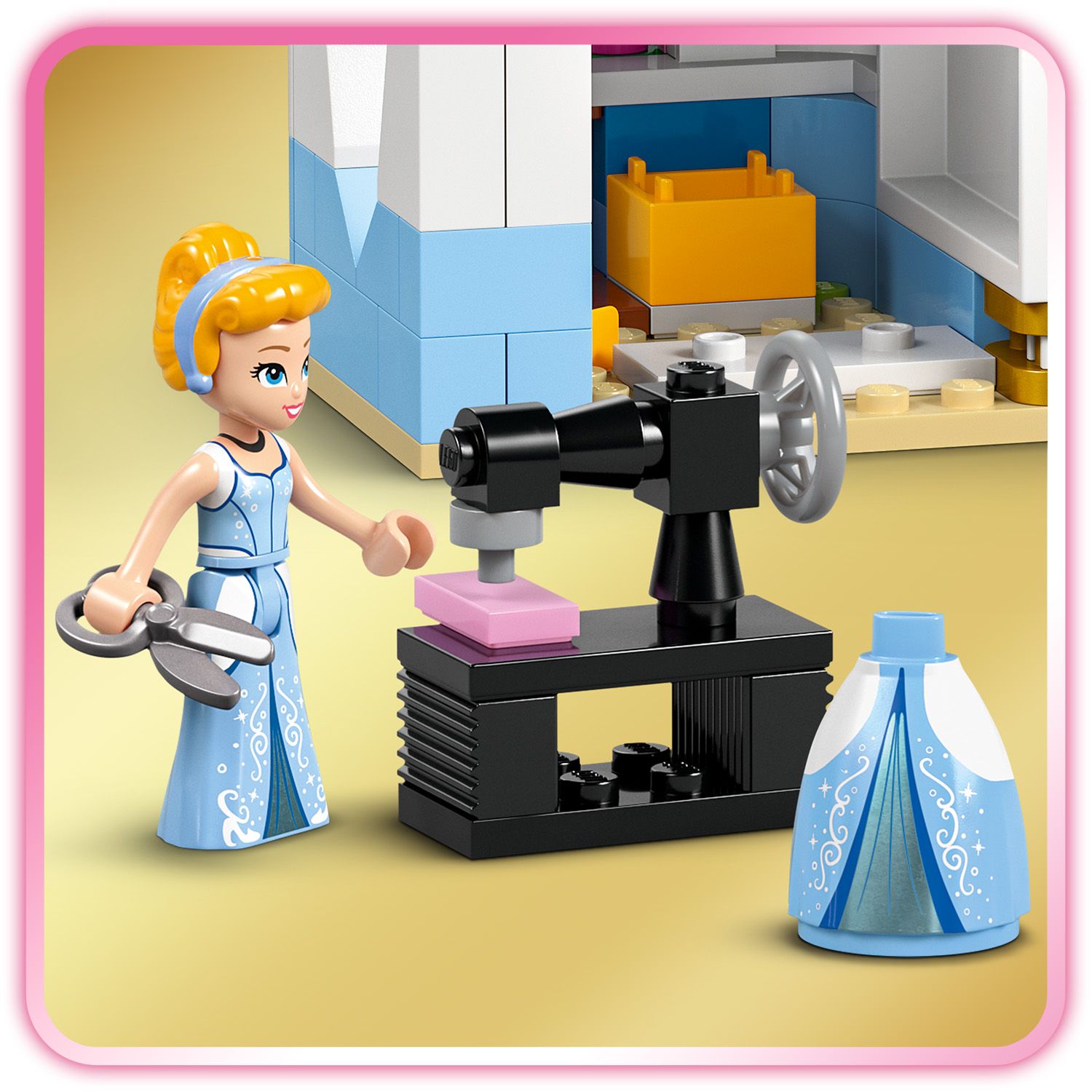 LEGO® Disney™ Cinderella’s Castle & Horse Carriage