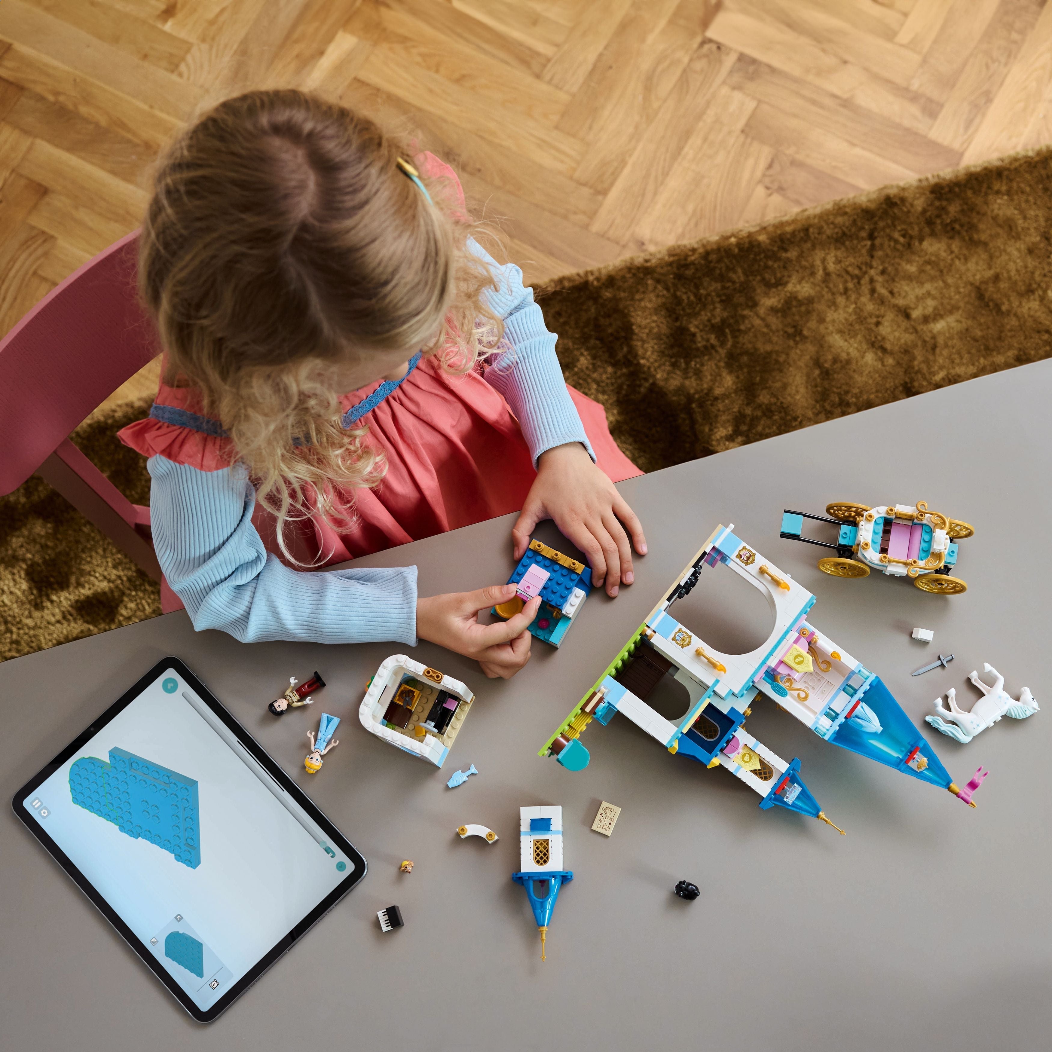 LEGO® Disney™ Cinderella’s Castle & Horse Carriage