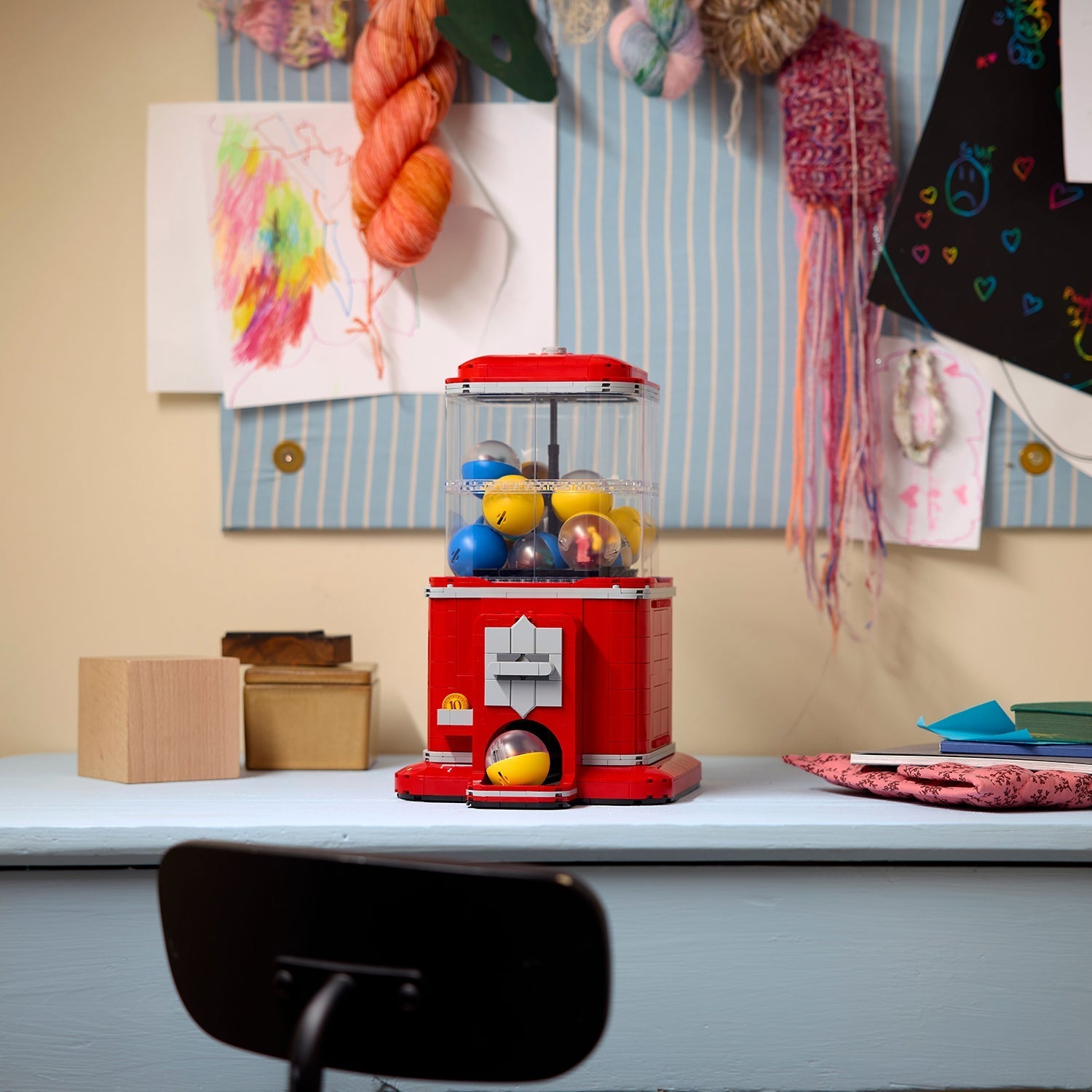 LEGO® Ideas Minifigure Vending Machine
