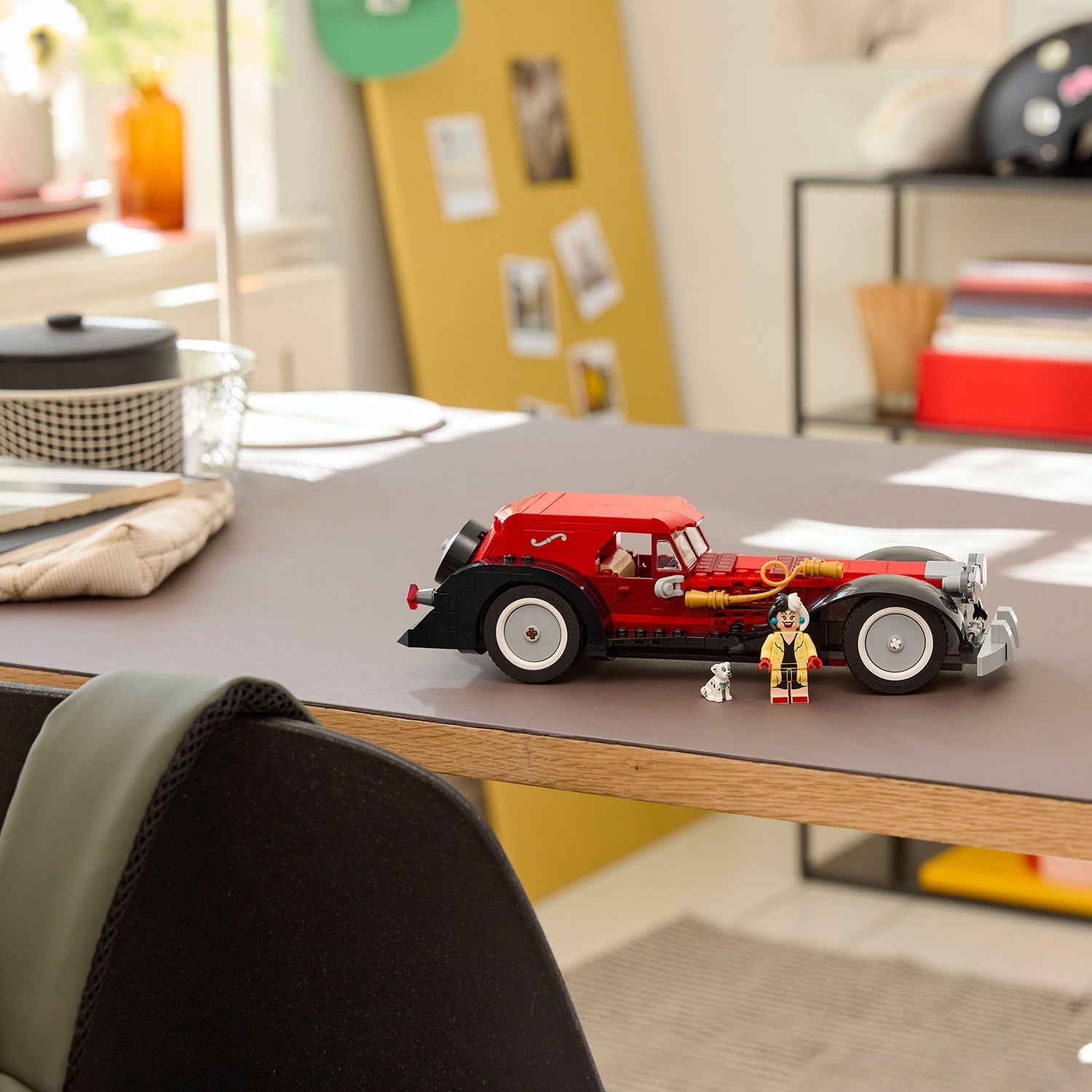 LEGO® Disney Cruella De Vil’s Car