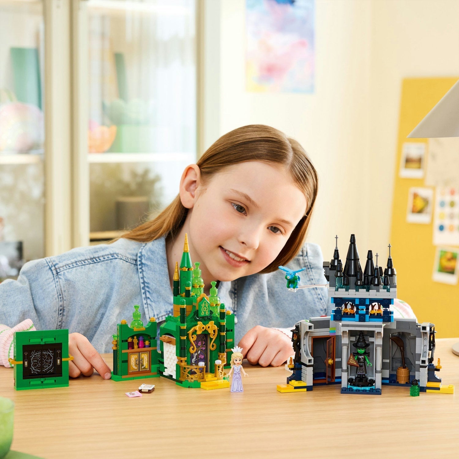 LEGO® Wicked Emerald City & Kiamo Ko Castle