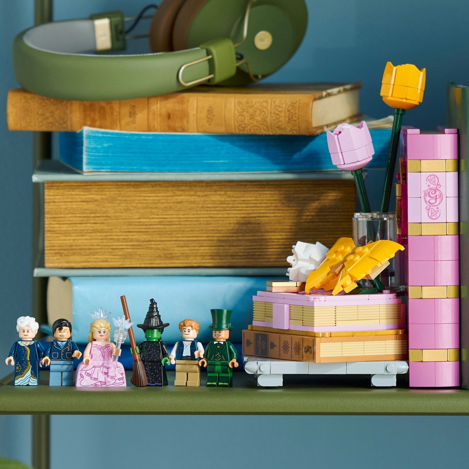 LEGO® Wicked Glinda & Elphaba Bookends