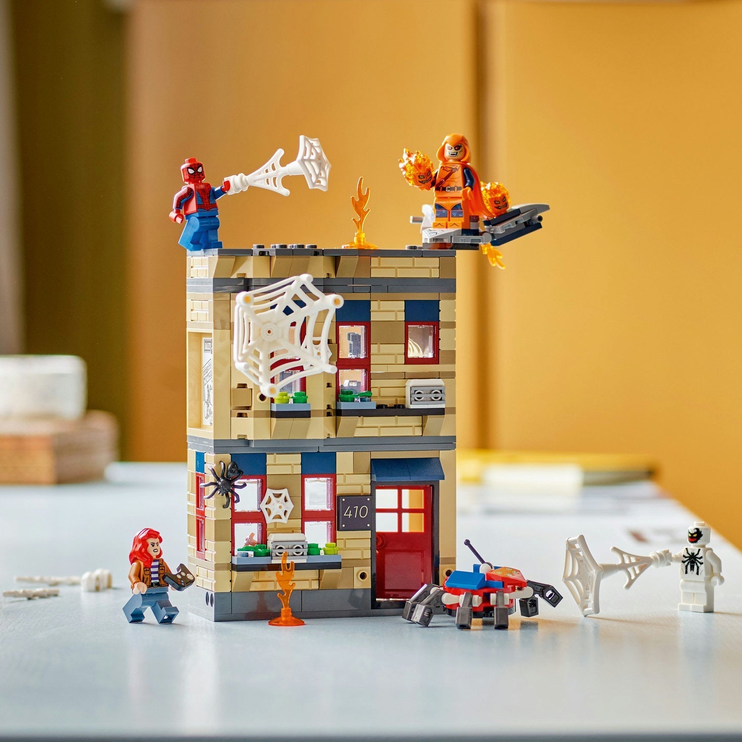 LEGO® Marvel Peter Parker’s Apartment