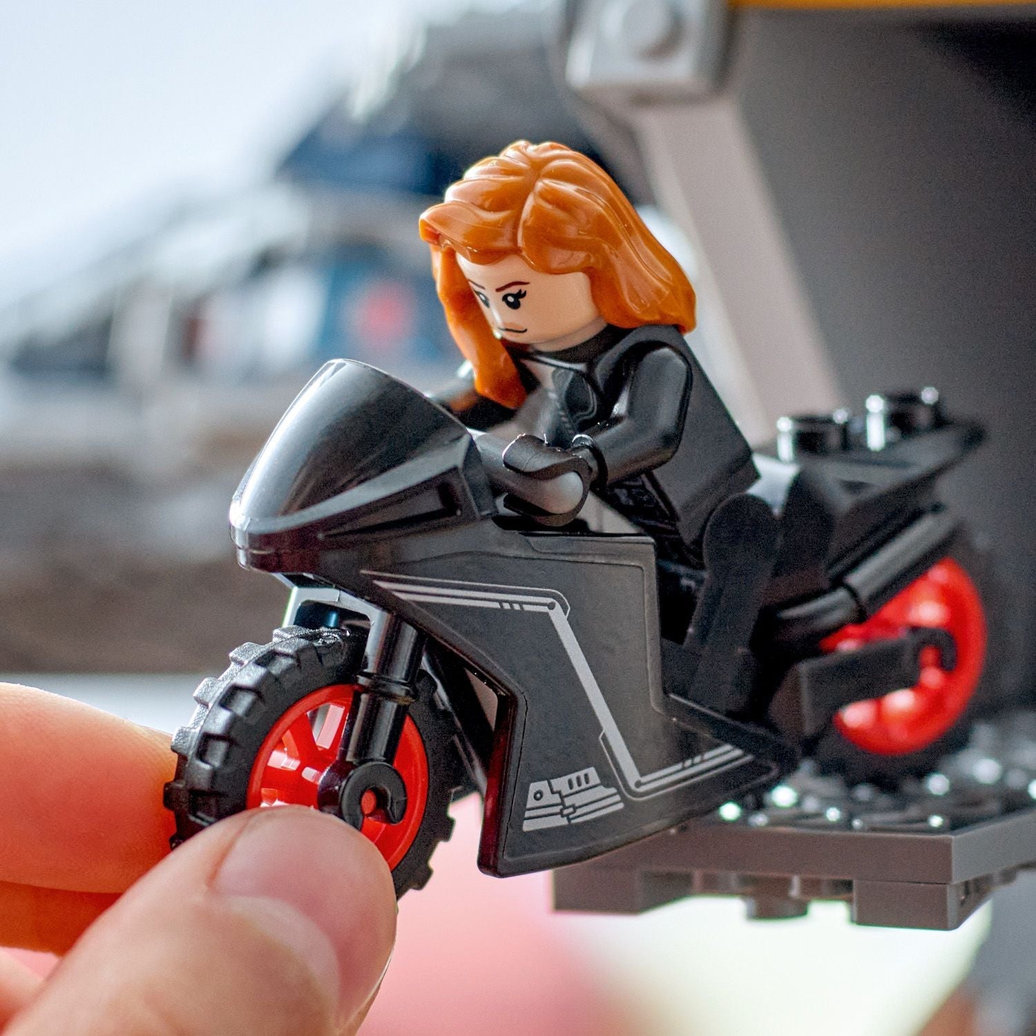 LEGO® Marvel Avengers: Age of Ultron Quinjet