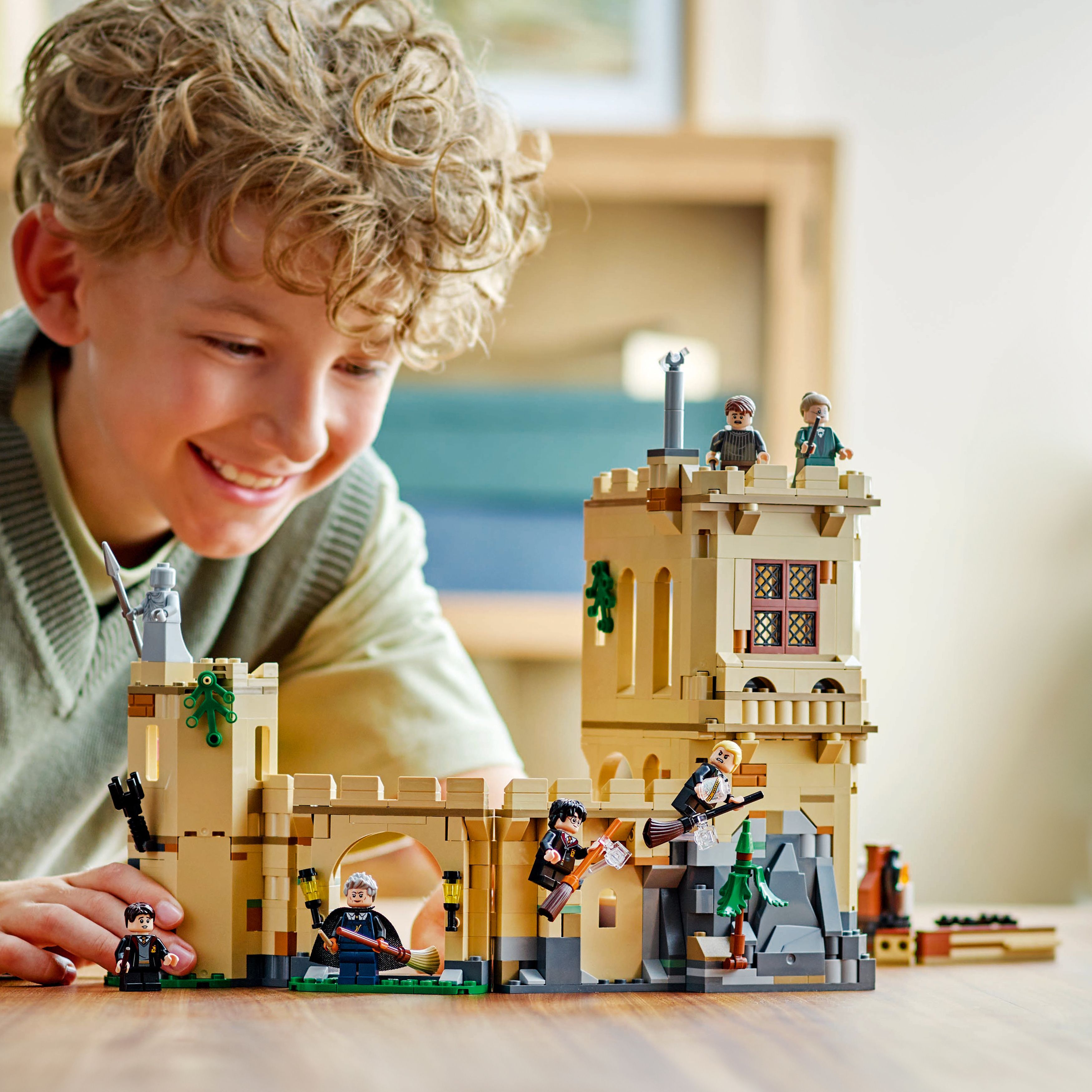 LEGO® Harry Potter™ Hogwarts™ Castle: Flying Lessons