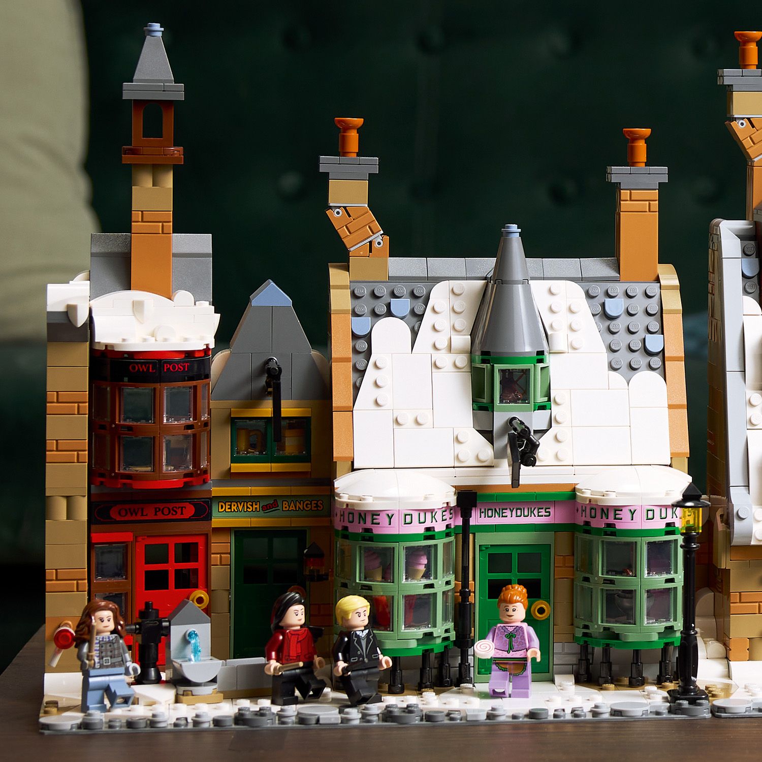 LEGO® Harry Potter™ Hogsmeade™ Village – Collectors' Edition