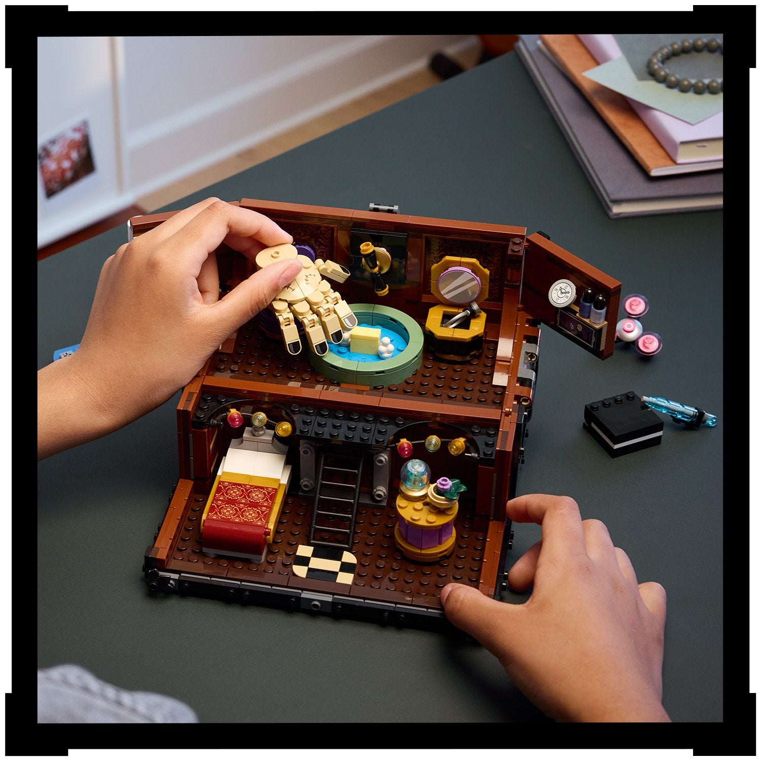 LEGO® Wednesday Thing’s Apartment